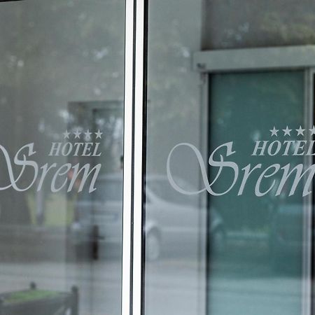Hotel Srem Sremska Mitrovica Dış mekan fotoğraf