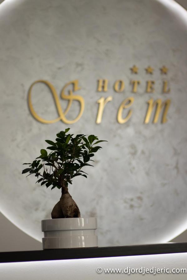 Hotel Srem Sremska Mitrovica Dış mekan fotoğraf