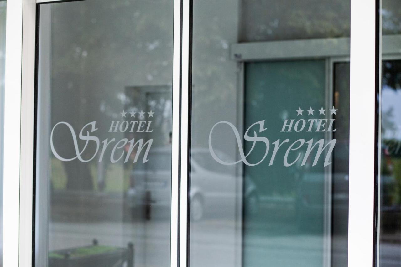 Hotel Srem Sremska Mitrovica Dış mekan fotoğraf