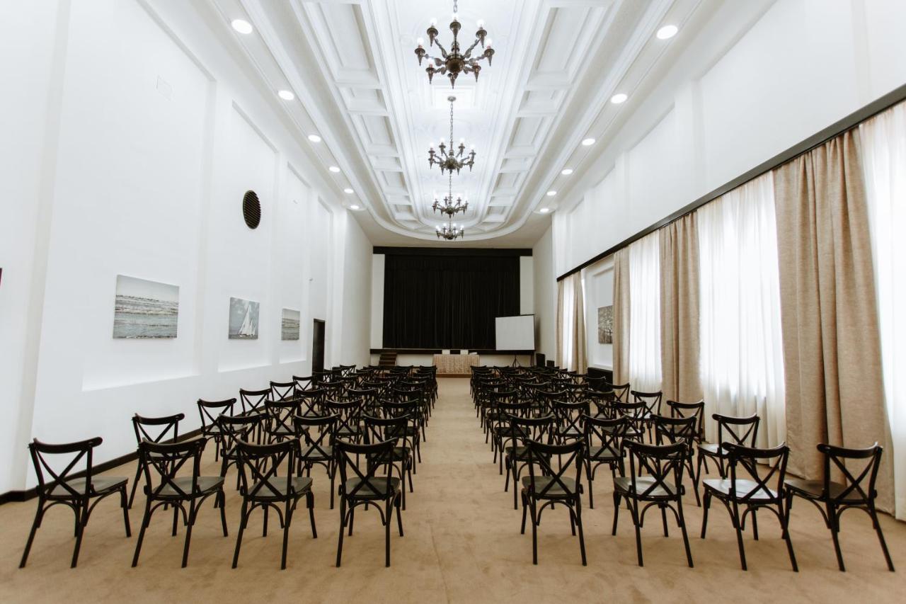 Hotel Srem Sremska Mitrovica Dış mekan fotoğraf