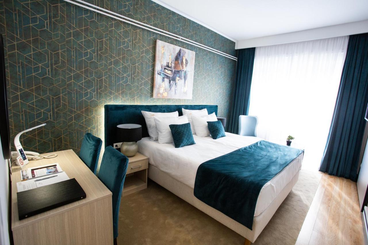 Hotel Srem Sremska Mitrovica Dış mekan fotoğraf