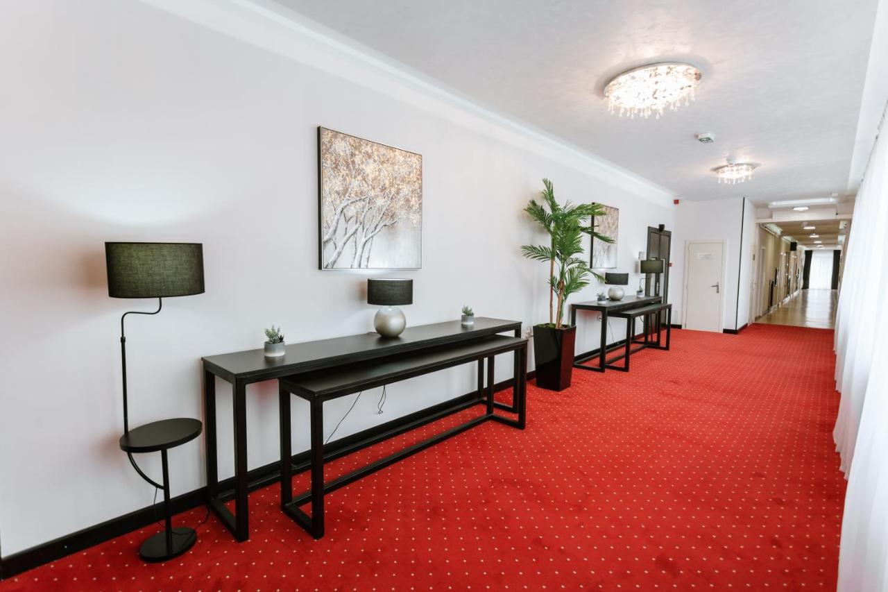 Hotel Srem Sremska Mitrovica Dış mekan fotoğraf