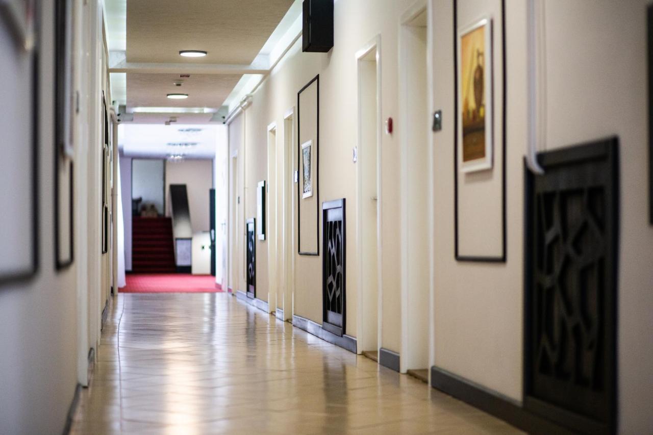 Hotel Srem Sremska Mitrovica Dış mekan fotoğraf